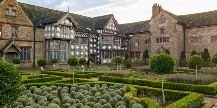 How to buy a new property in Nottingham UK