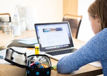 The success of the Harvard ‘Case Method’ and how to improve knowledge using it